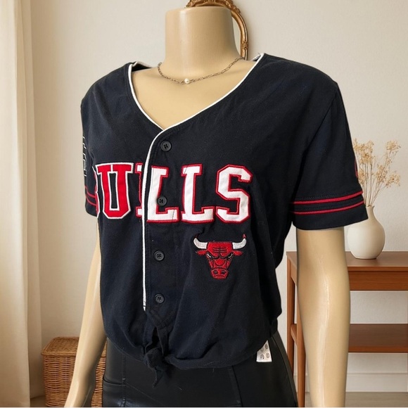 NBA Chicago Bulls Black Shirt - Picture 1 of 5